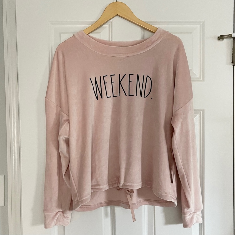 NWT Rae Dunn Women’s Weekend. Light Pink Top Size Large